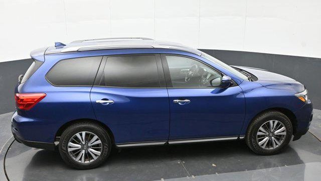 2020 Nissan Pathfinder SV