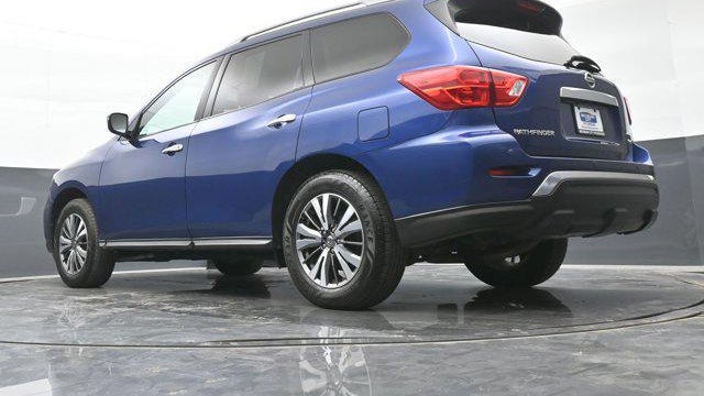 2020 Nissan Pathfinder SV
