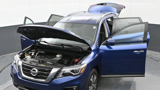 2020 Nissan Pathfinder SV