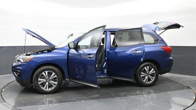 2020 Nissan Pathfinder SV