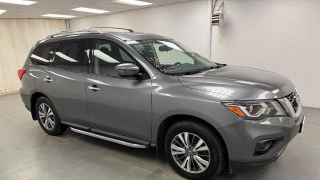 2020 Nissan Pathfinder SV