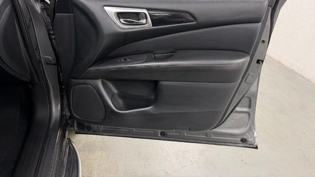 2020 Nissan Pathfinder SV
