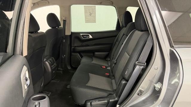 2020 Nissan Pathfinder SV
