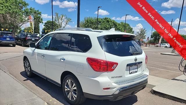 2020 Nissan Pathfinder SV