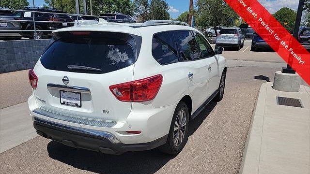 2020 Nissan Pathfinder SV