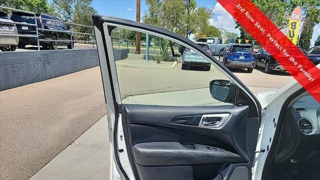 2020 Nissan Pathfinder SV