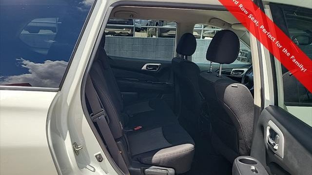 2020 Nissan Pathfinder SV