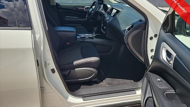 2020 Nissan Pathfinder SV