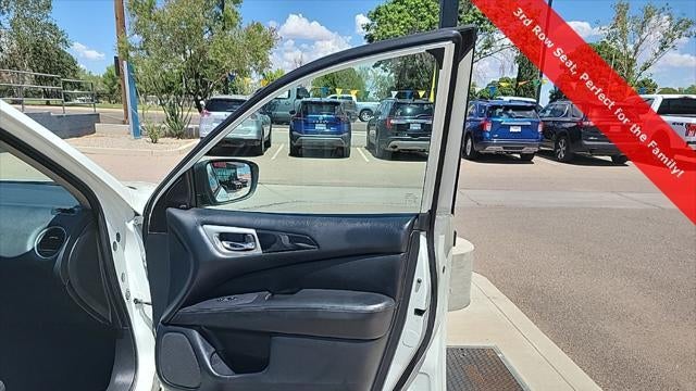 2020 Nissan Pathfinder SV