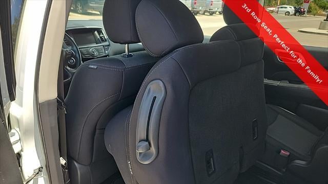 2020 Nissan Pathfinder SV