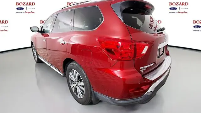 2020 Nissan Pathfinder SV