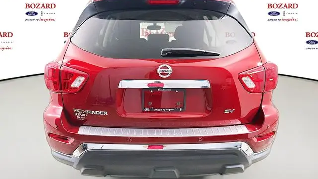 2020 Nissan Pathfinder SV
