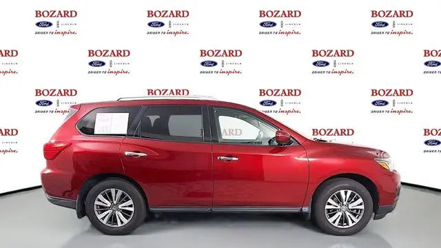 2020 Nissan Pathfinder SV