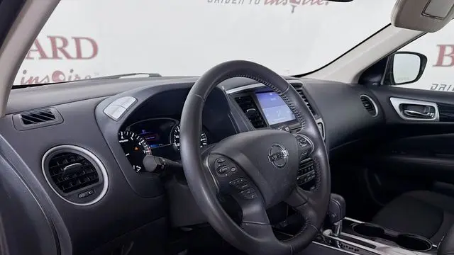 2020 Nissan Pathfinder SV