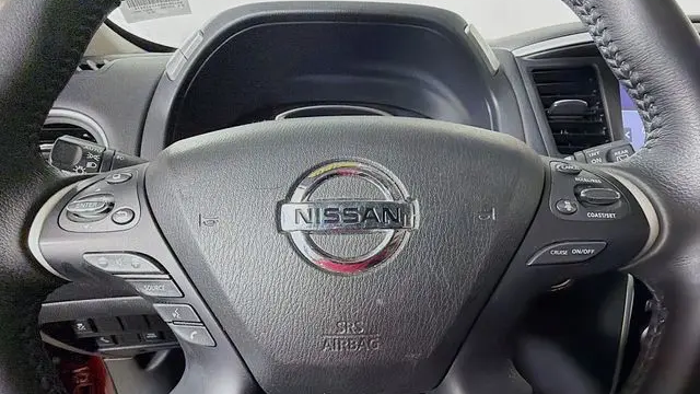 2020 Nissan Pathfinder SV
