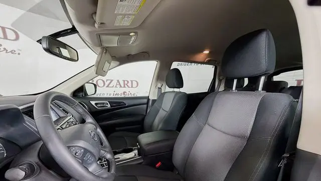 2020 Nissan Pathfinder SV
