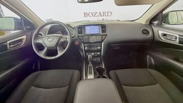 2020 Nissan Pathfinder SV