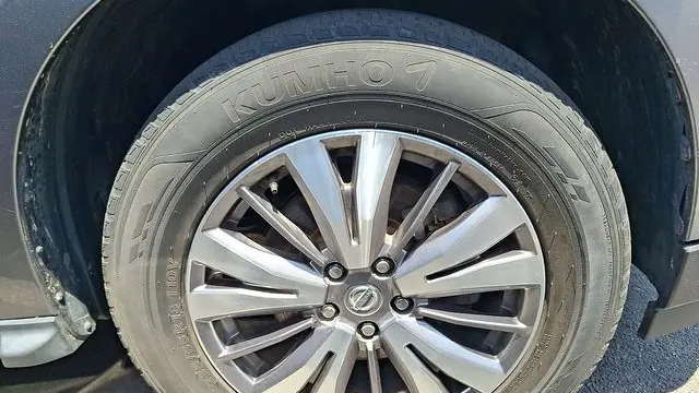 2020 Nissan Pathfinder SV