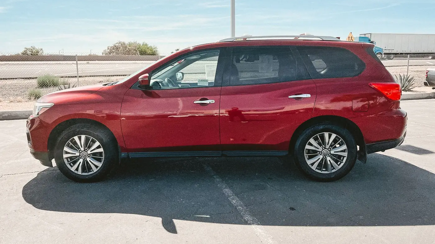 2020 Nissan Pathfinder SV