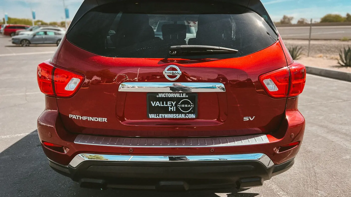 2020 Nissan Pathfinder SV