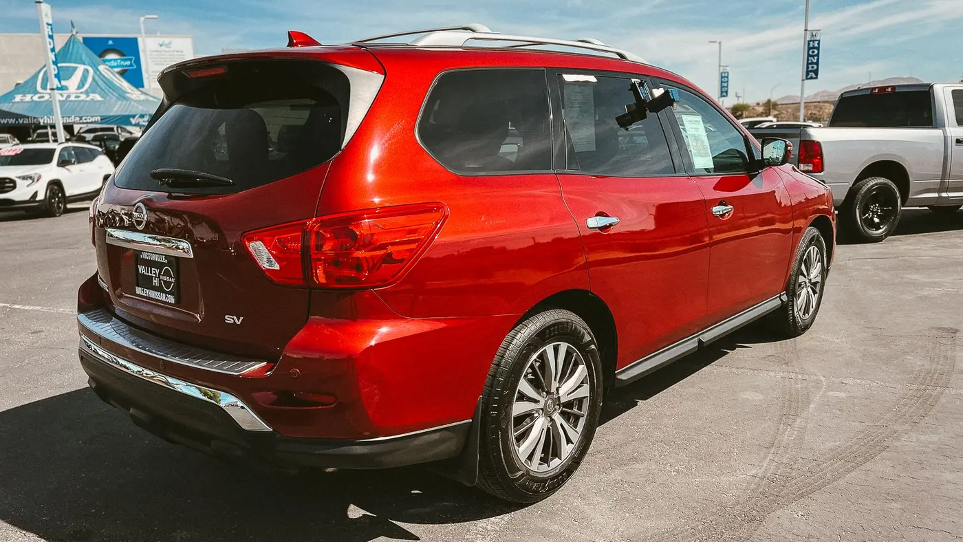 2020 Nissan Pathfinder SV