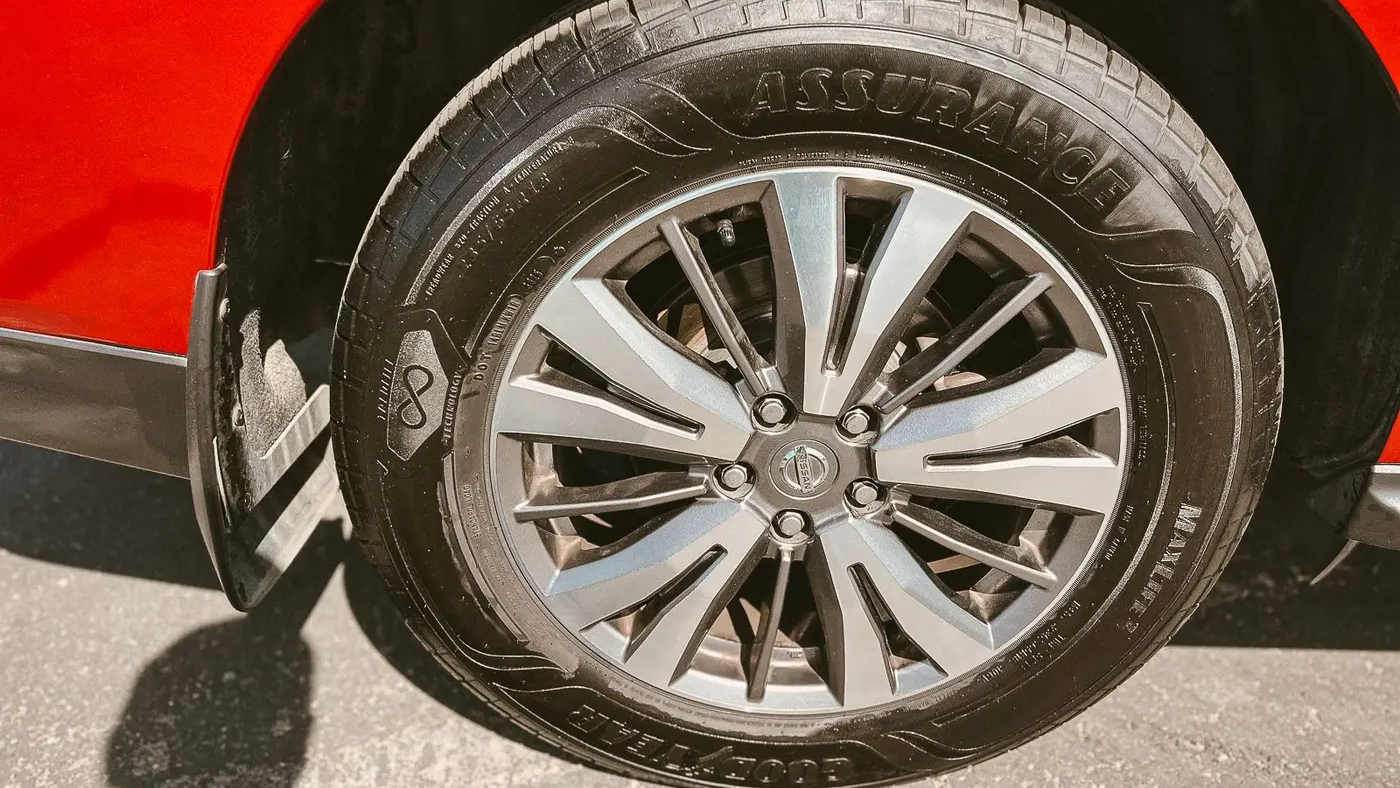 2020 Nissan Pathfinder SV