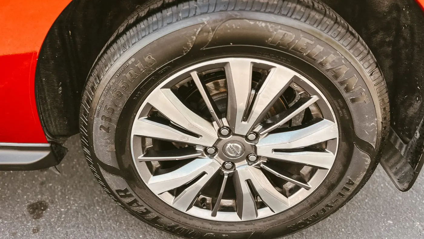 2020 Nissan Pathfinder SV