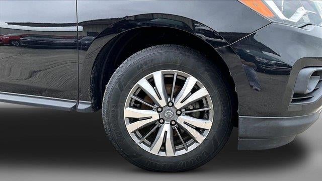 2020 Nissan Pathfinder SV