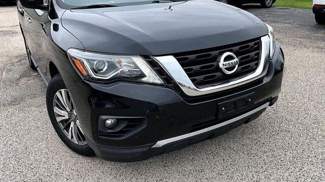 2020 Nissan Pathfinder SV