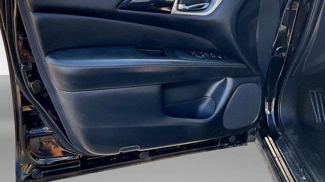 2020 Nissan Pathfinder SV