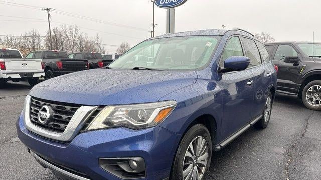 2020 Nissan Pathfinder SV