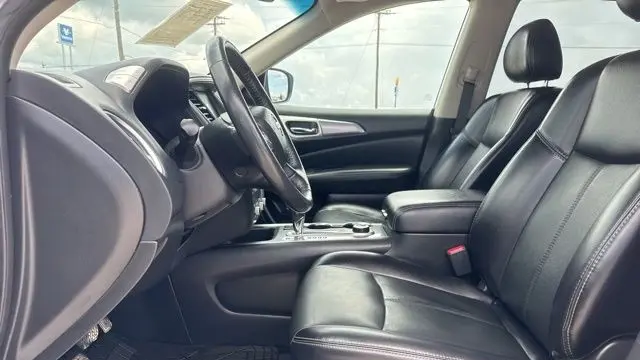 2020 Nissan Pathfinder SL