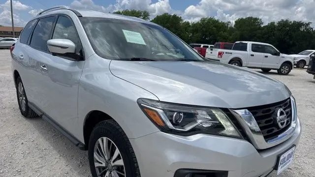 2020 Nissan Pathfinder SL