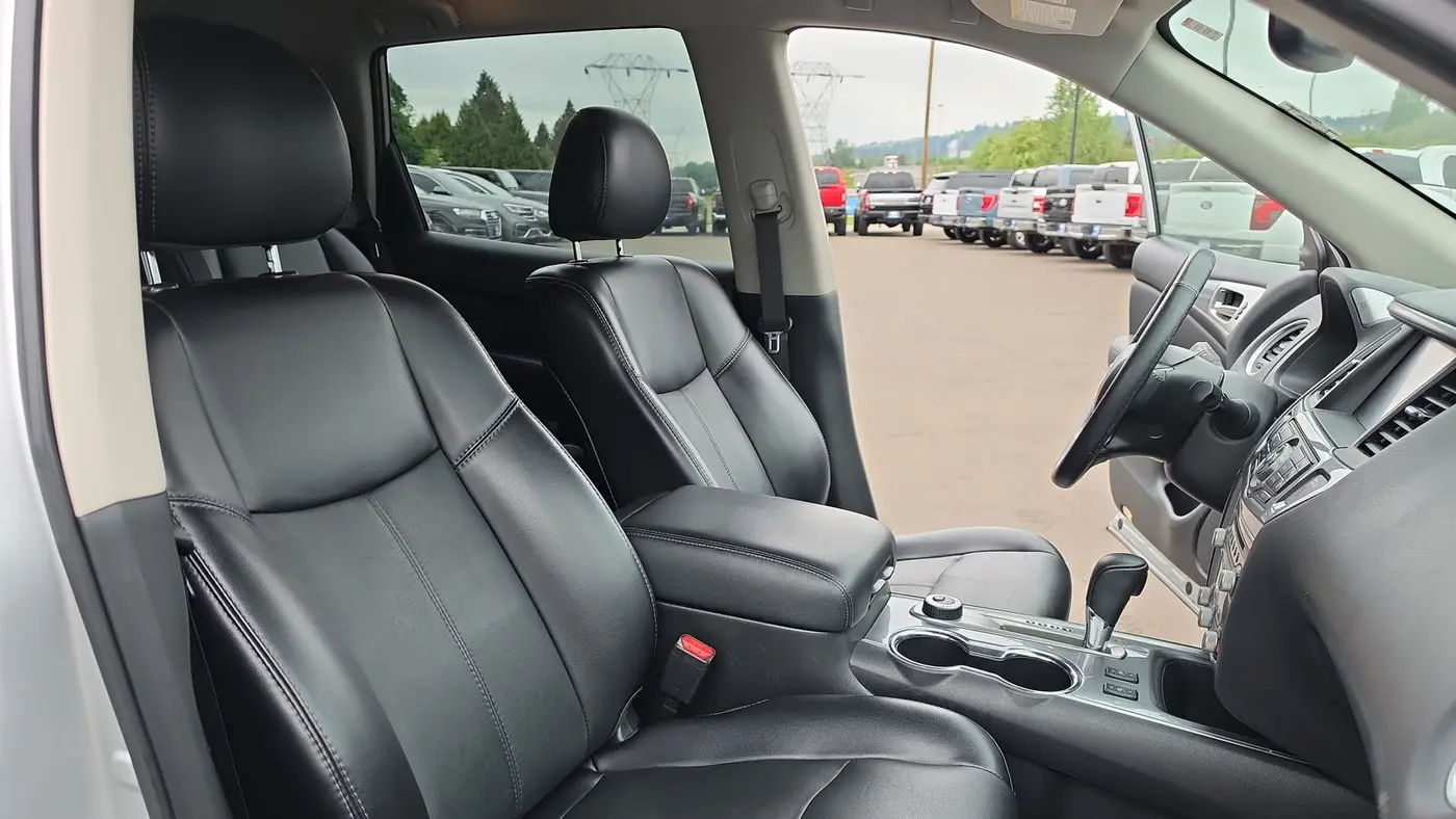 2020 Nissan Pathfinder SL
