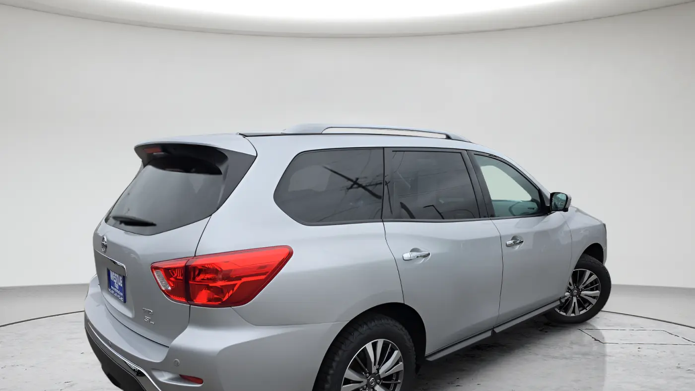 2020 Nissan Pathfinder SL