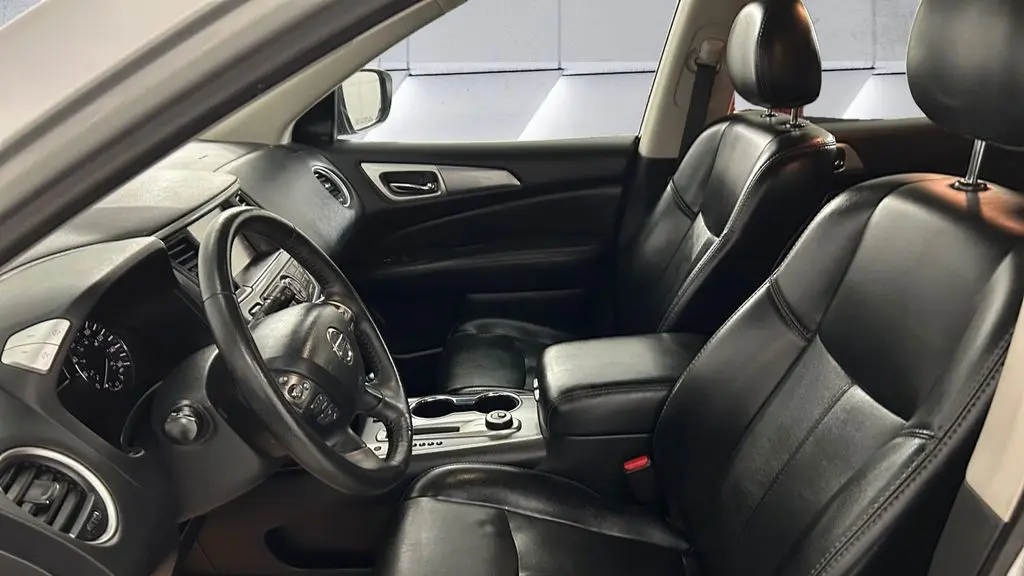 2020 Nissan Pathfinder SL