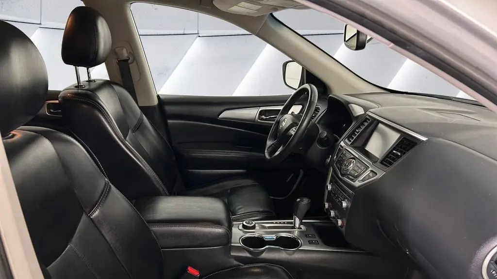 2020 Nissan Pathfinder SL