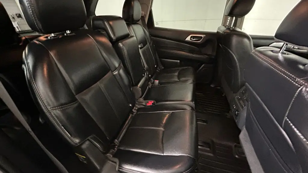 2020 Nissan Pathfinder SL