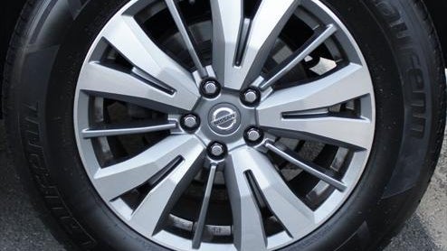 2020 Nissan Pathfinder SL