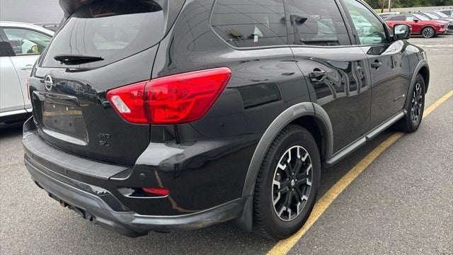 2020 Nissan Pathfinder SL