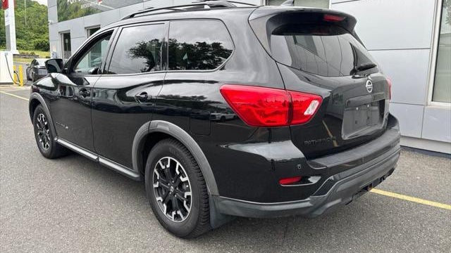 2020 Nissan Pathfinder SL