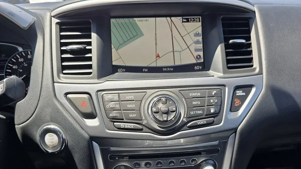 2020 Nissan Pathfinder SL