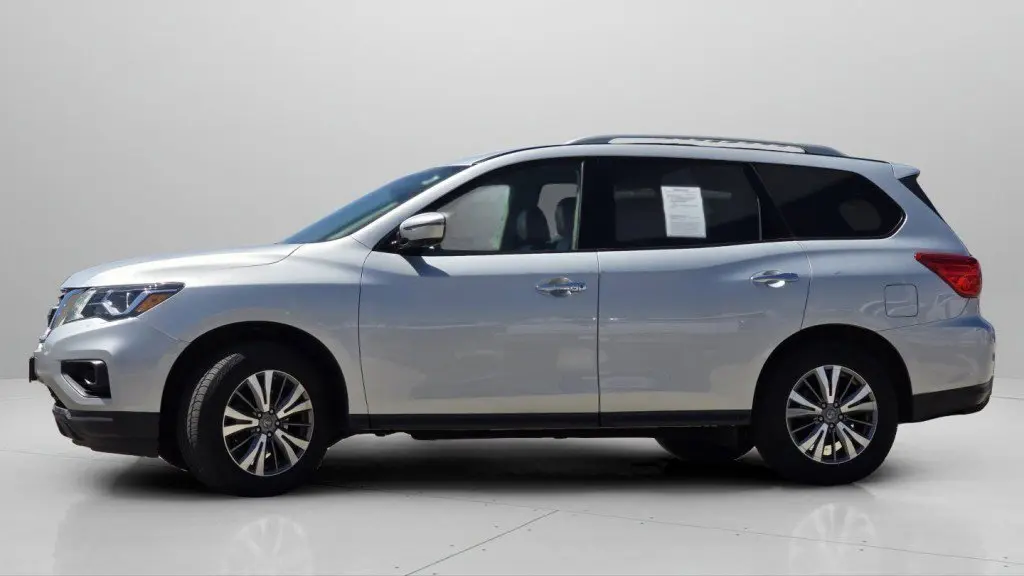 2020 Nissan Pathfinder SL