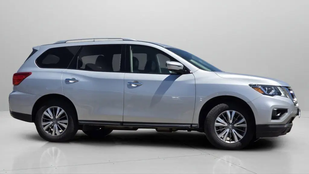 2020 Nissan Pathfinder SL