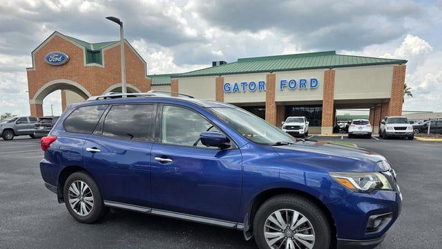 2020 Nissan Pathfinder SL