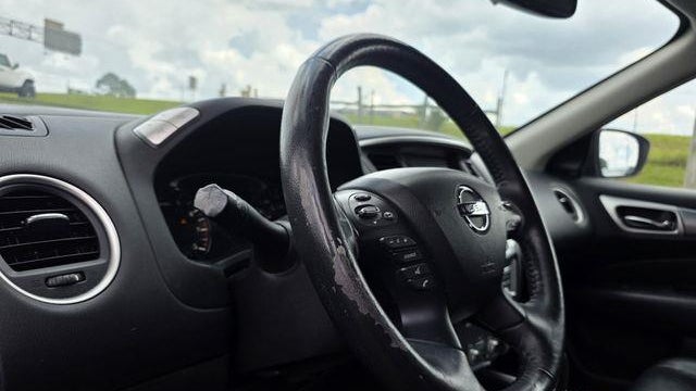 2020 Nissan Pathfinder SL