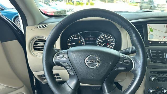 2020 Nissan Pathfinder SL