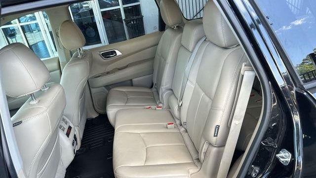 2020 Nissan Pathfinder SL