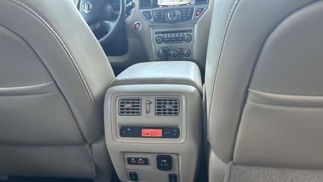 2020 Nissan Pathfinder SL