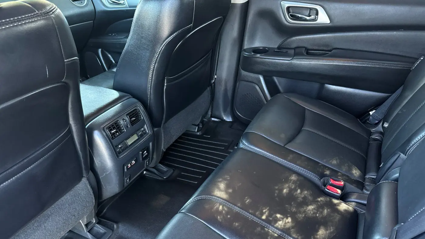 2020 Nissan Pathfinder SL